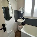 Apartment 2 Full In *